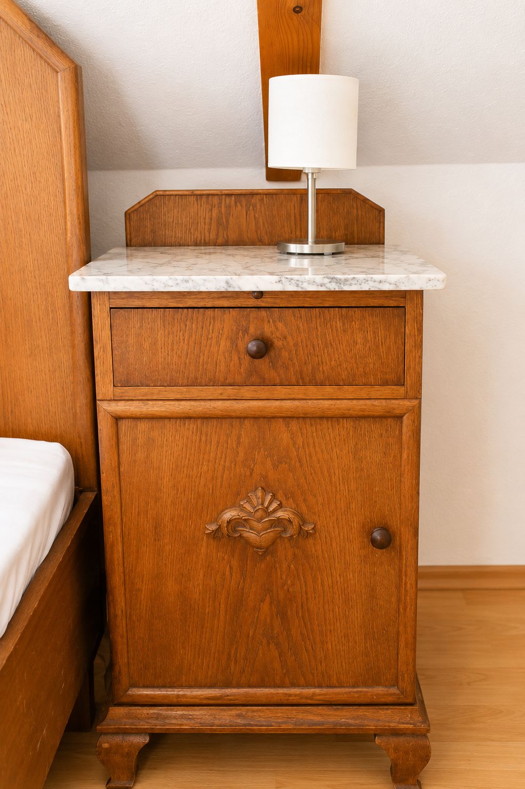 Zimmer 6 (2. OG)
