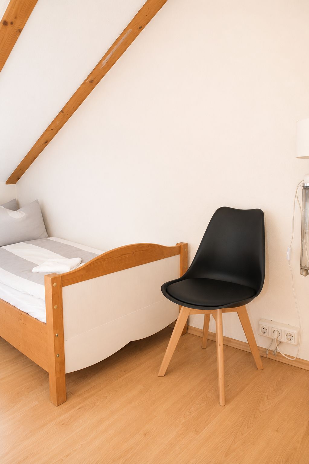 Zimmer 7 (2. OG)