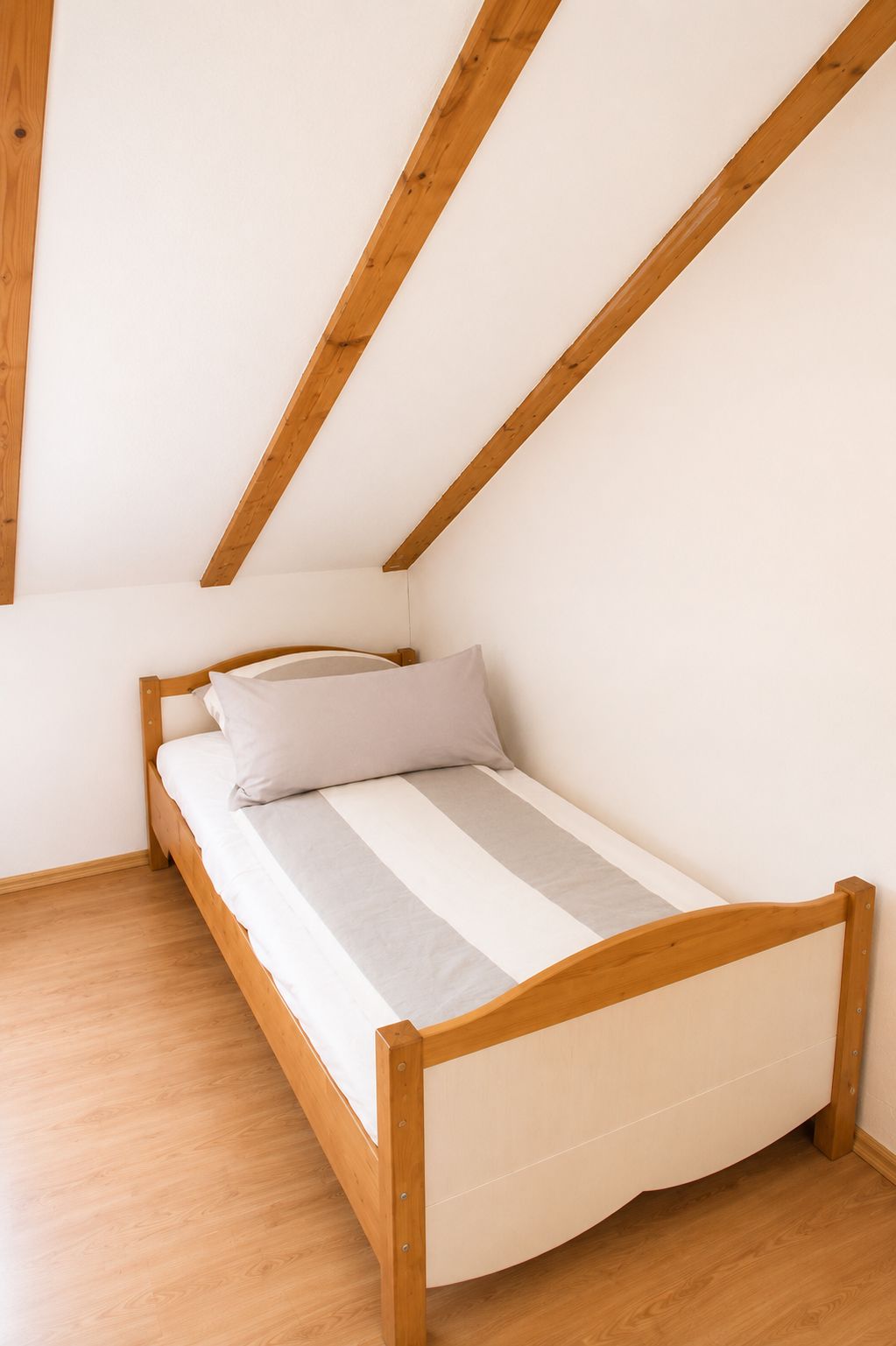 Zimmer 7 (2. OG)